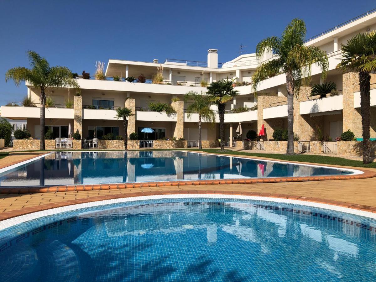 Apartamentos Pomba Branca オーリョス・デ・アーグァ エクステリア 写真