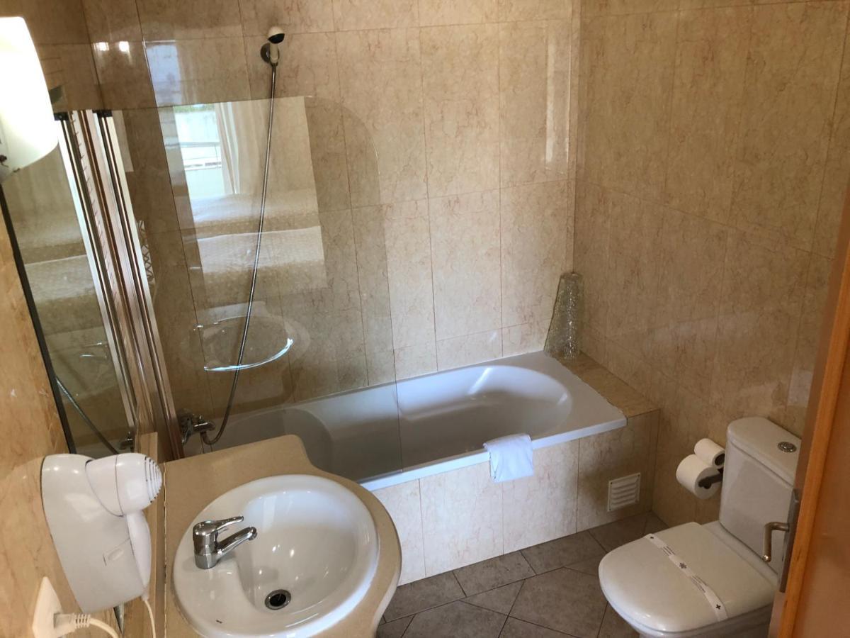 Apartamentos Pomba Branca オーリョス・デ・アーグァ エクステリア 写真
